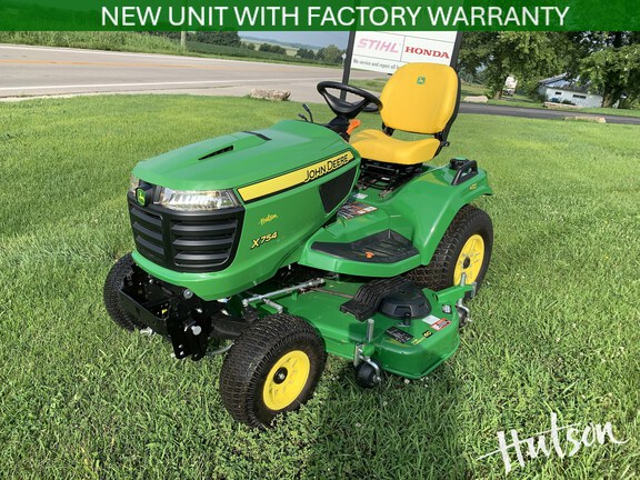 Photo of 2025 John Deere X754