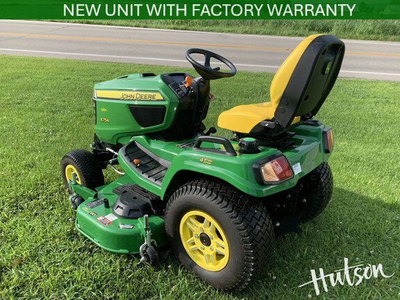 Photo of 2025 John Deere X754