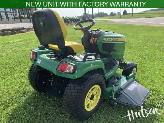 Photo of 2025 John Deere X754