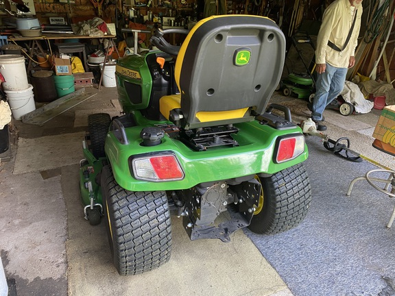 2023 John Deere X730 - Photo4