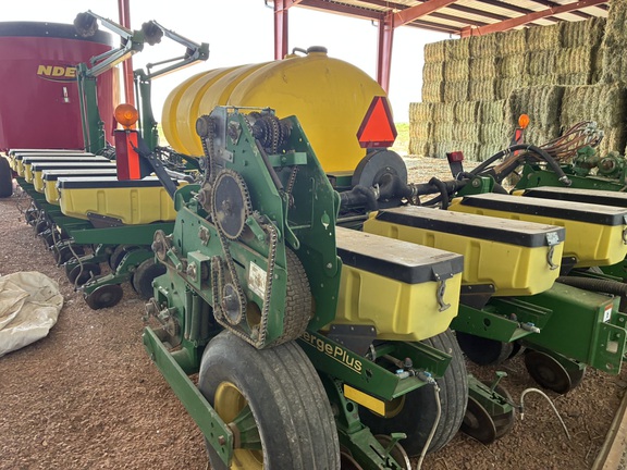 2002 John Deere 1770NT (5th thumbnail)