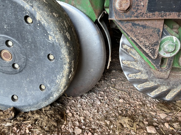 2002 John Deere 1770NT (13th thumbnail)