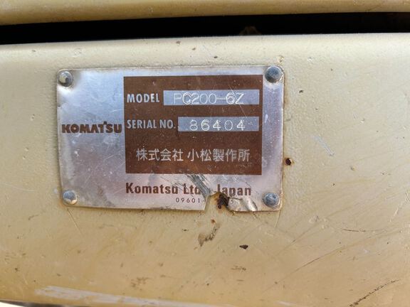 0 Komatsu PC200-6