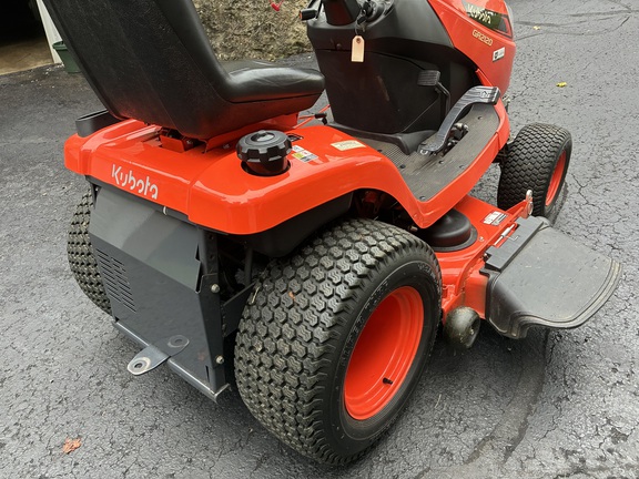 Used 2024 Kubota GR2120 Lawn & Garden Tractors at Koenig Equipment in Urbana, OH - Photo5