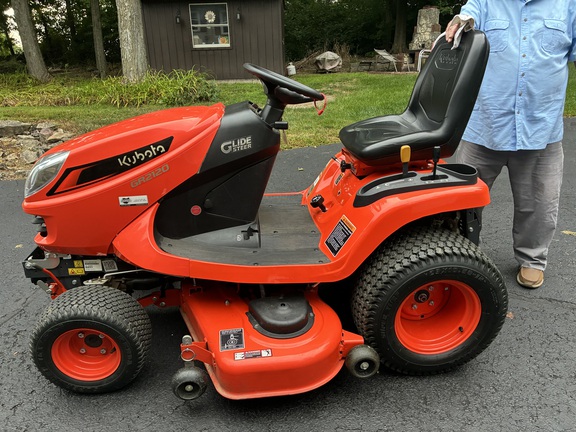 Used 2024 Kubota GR2120 Lawn & Garden Tractors at Koenig Equipment in Urbana, OH - Photo7
