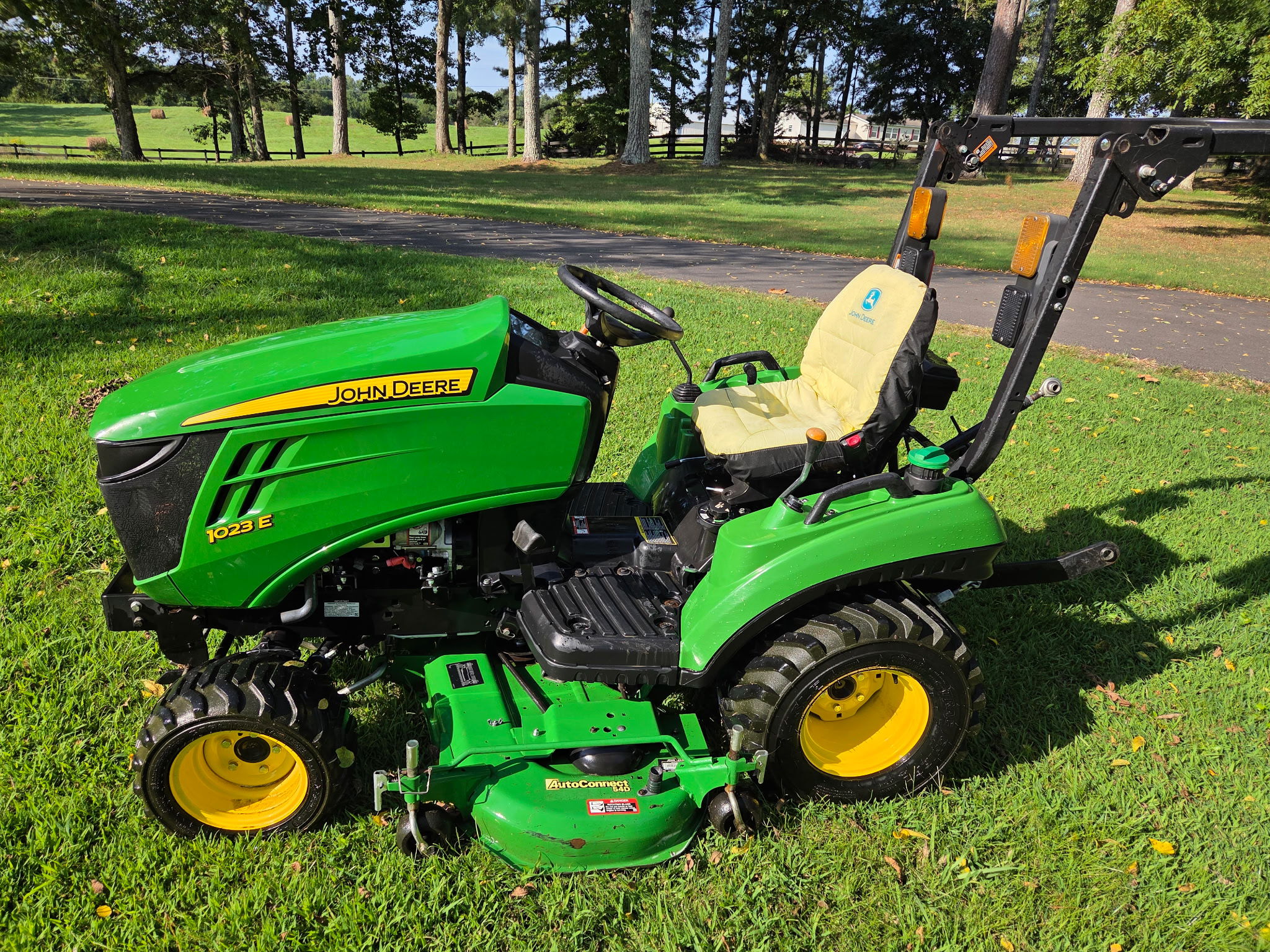2020 John Deere 1023E