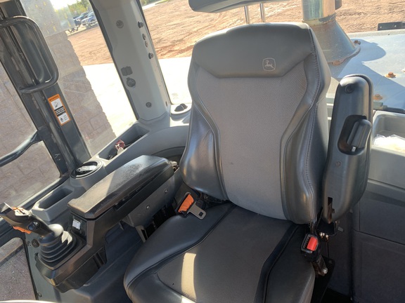 2023 John Deere 544 P