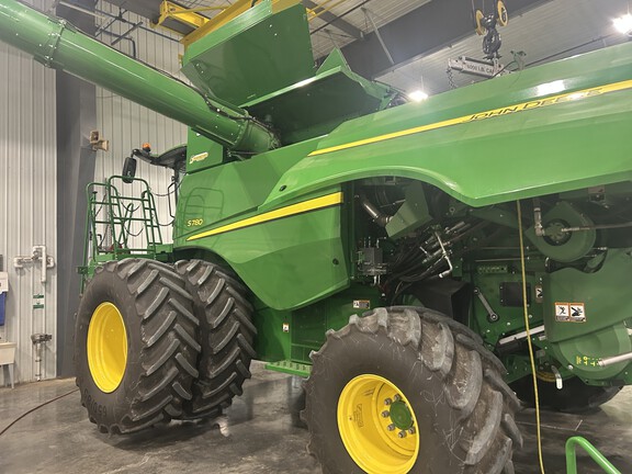 2020 John Deere S780 (3rd thumbnail)