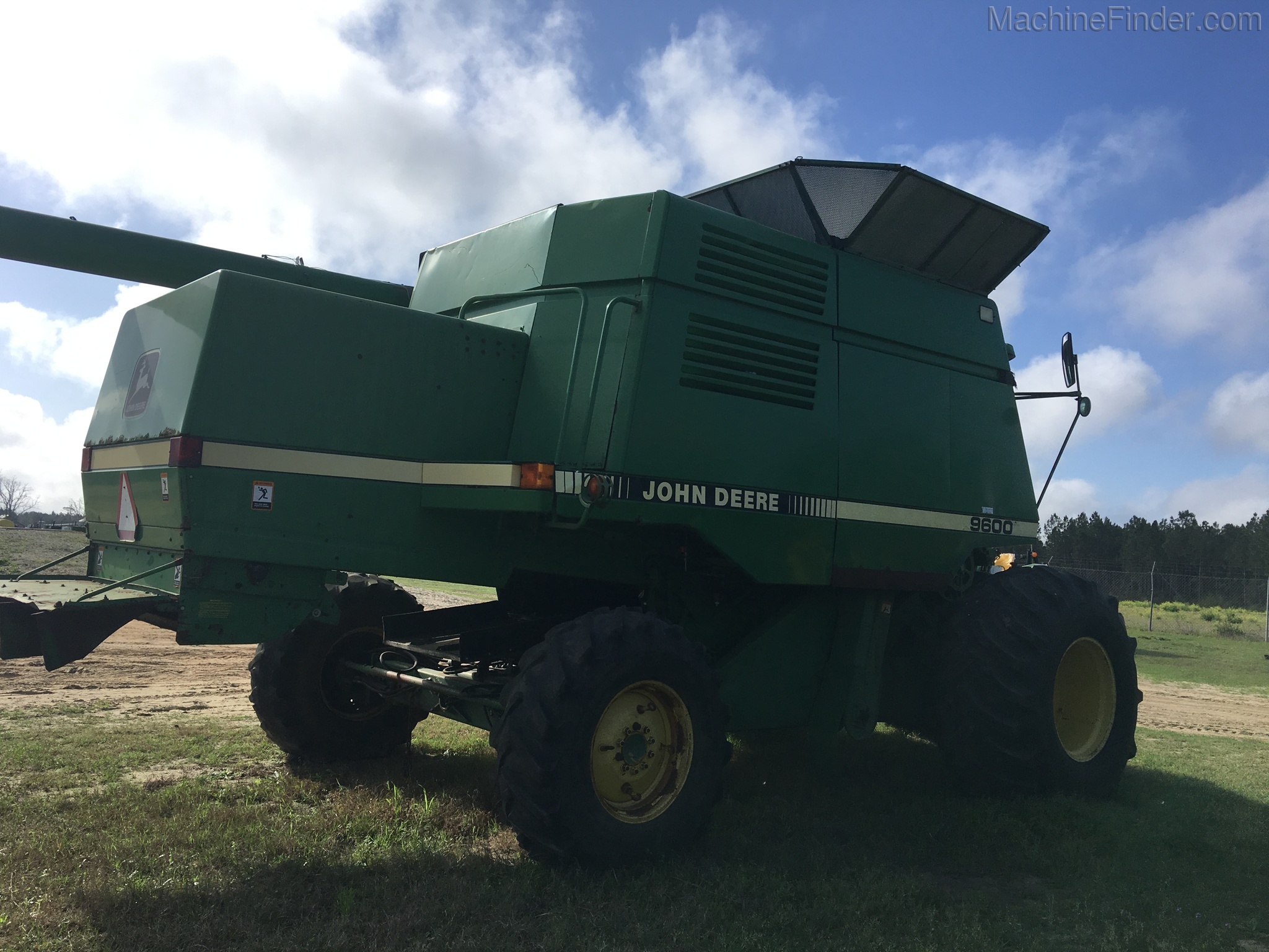 1996 John Deere 9600 Image 3