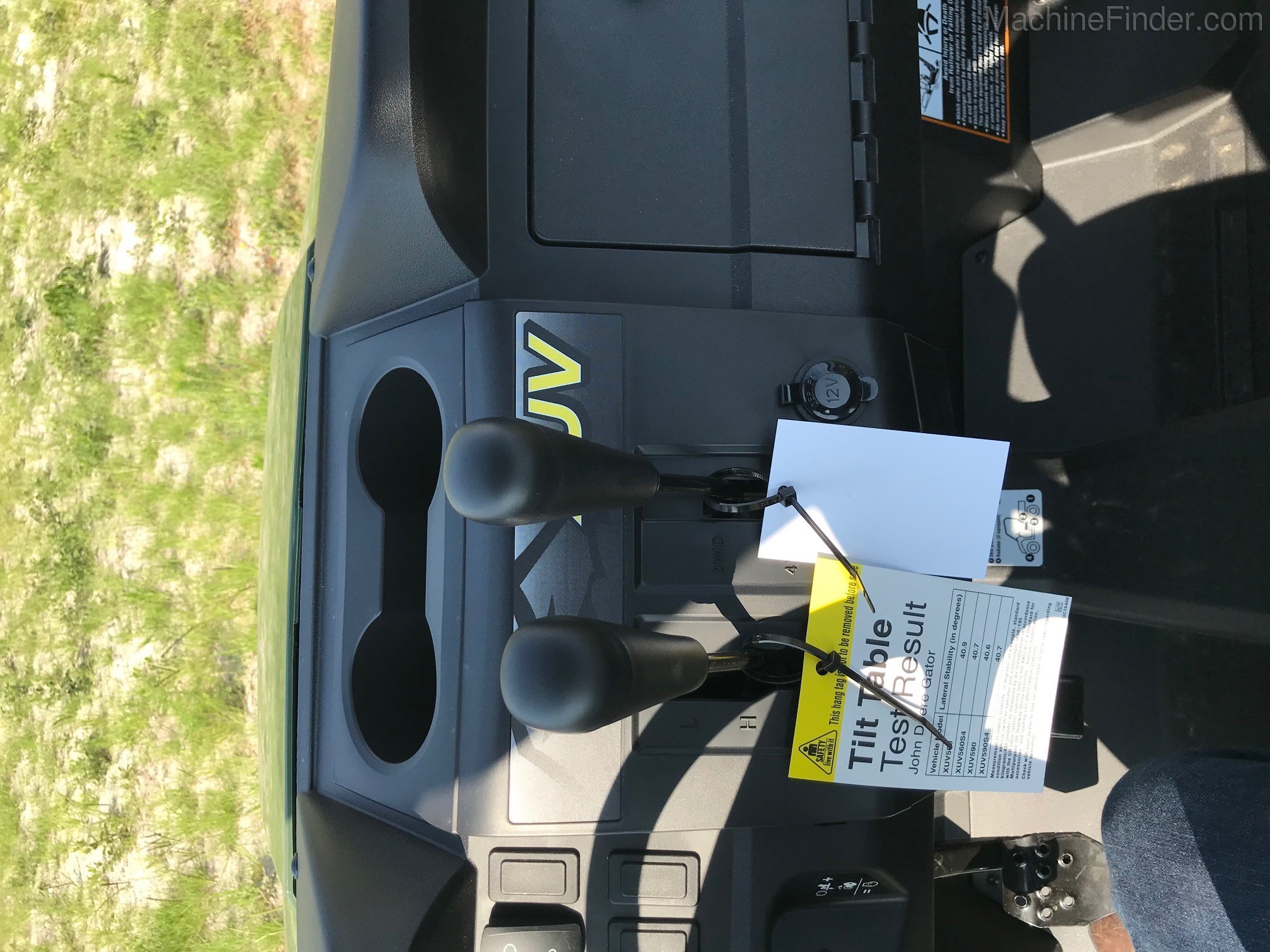 2020 John Deere 590E Image 12