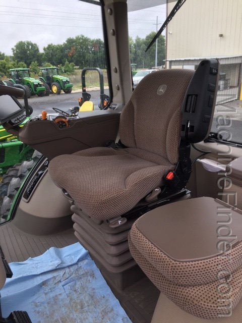 2018 John Deere 8245R Image 4