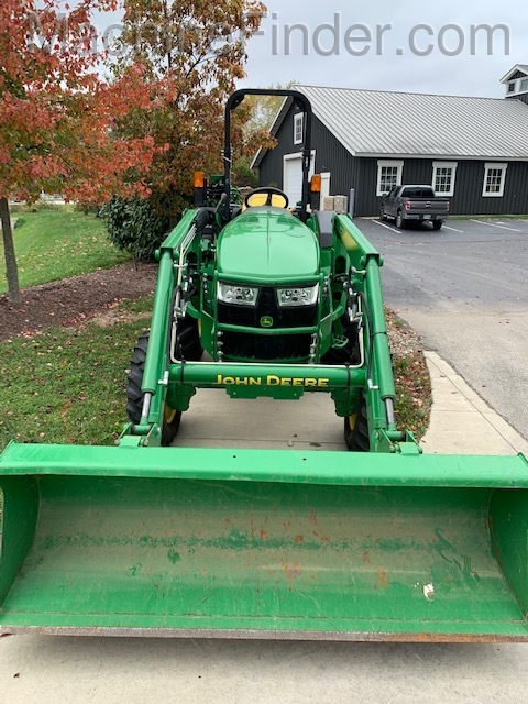 2017 John Deere 4066M Image 2