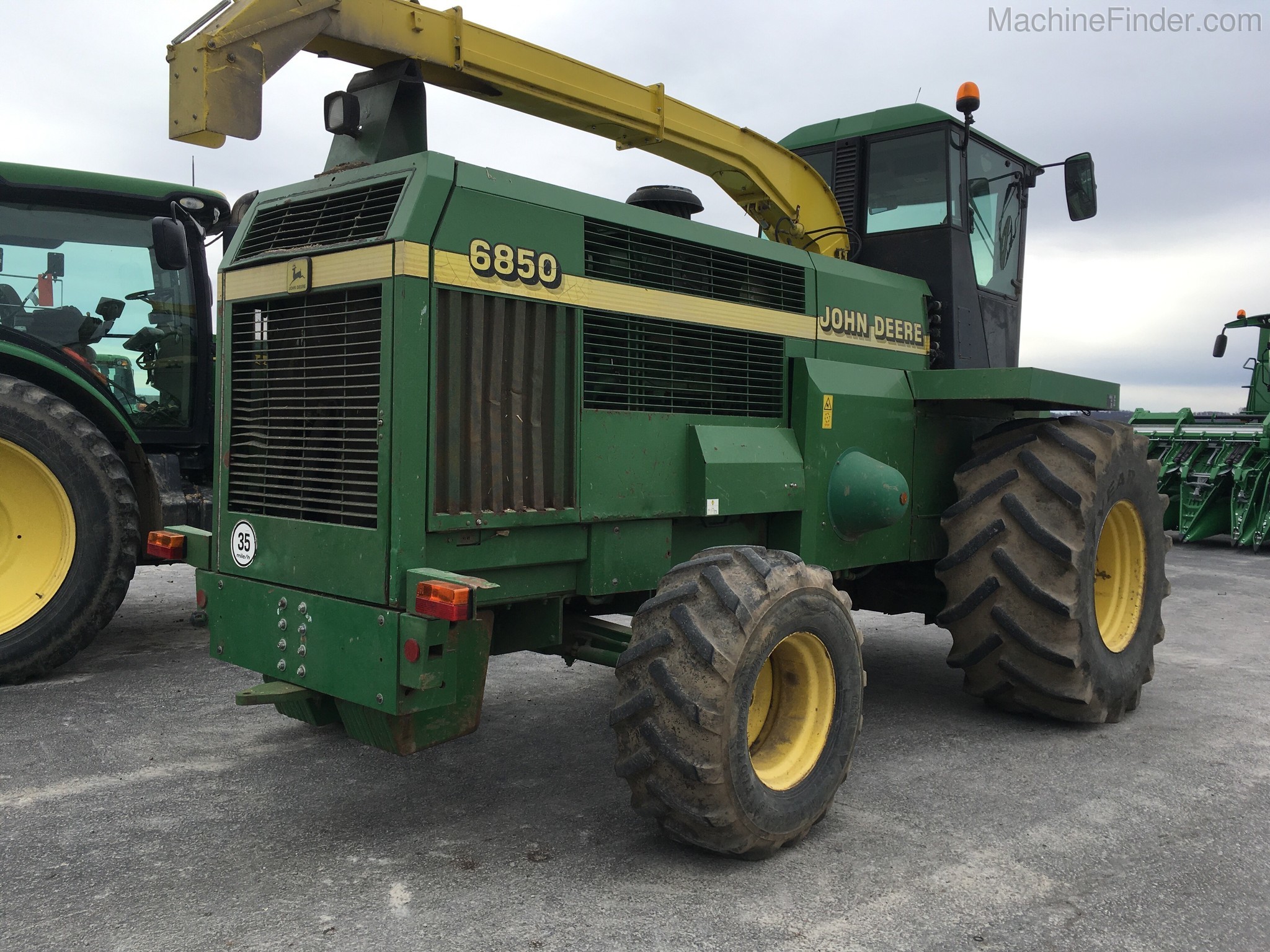 1998 John Deere 6850 Image 4
