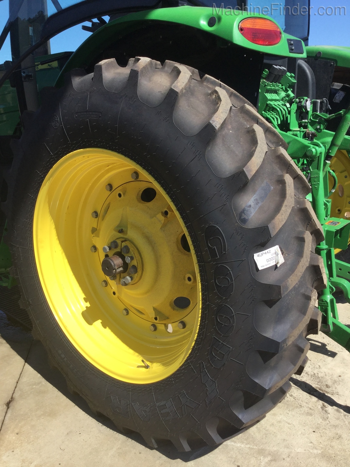 2018 John Deere 6145R Image 2