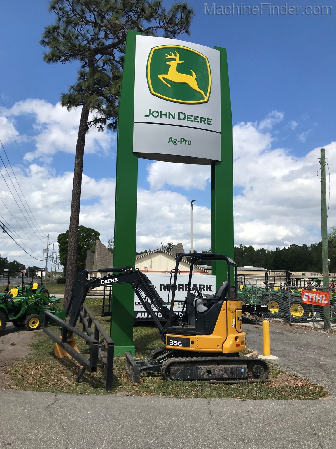 2020 John Deere 35G Image 2