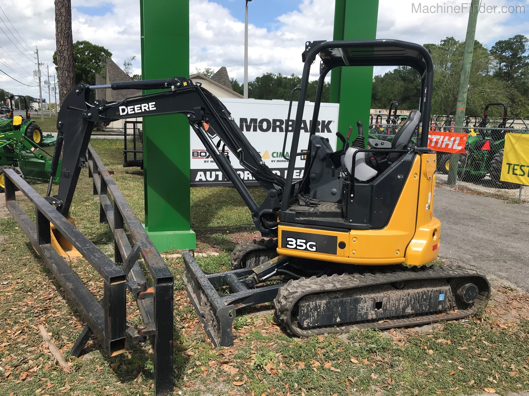 2020 John Deere 35G Image 1