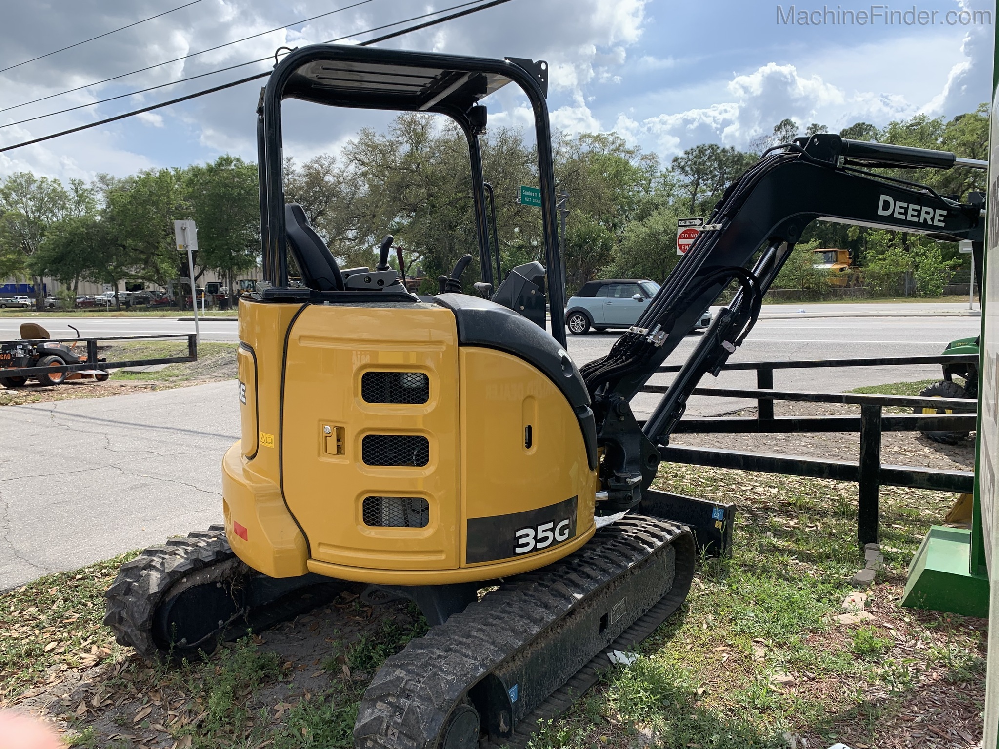 2020 John Deere 35G Image 6
