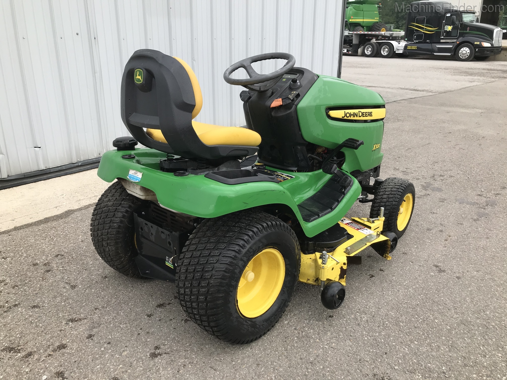 2012 John Deere X320 Image 7