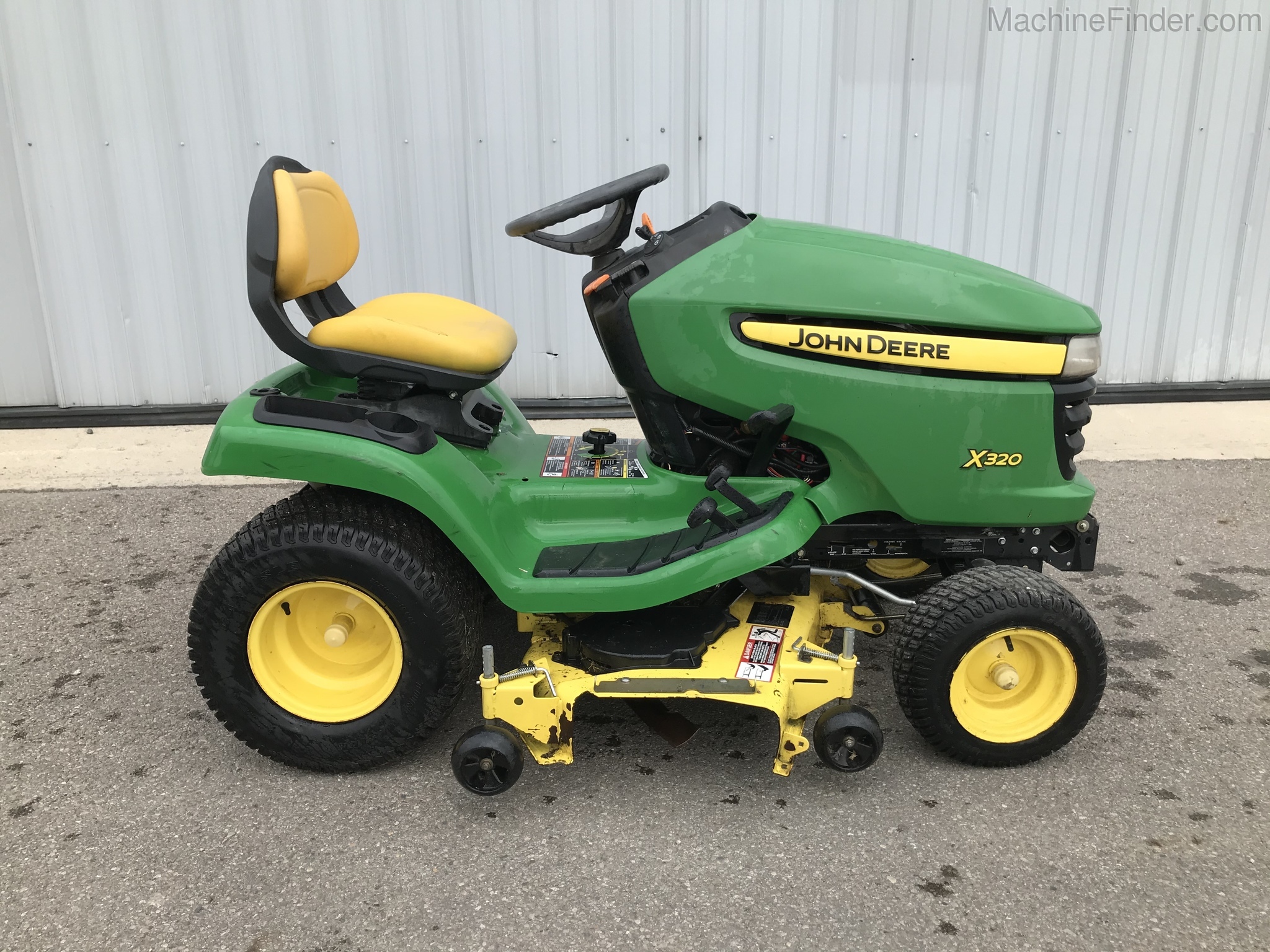 2012 John Deere X320 Image 5