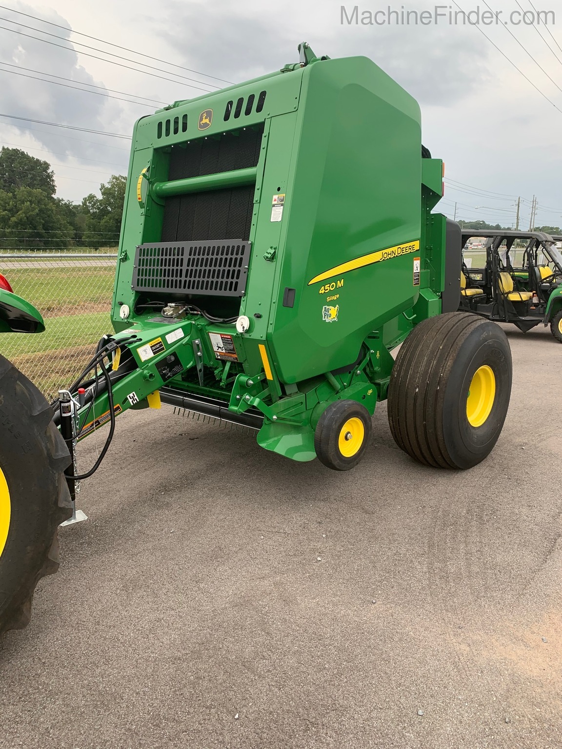 2020 John Deere 450M Image 2