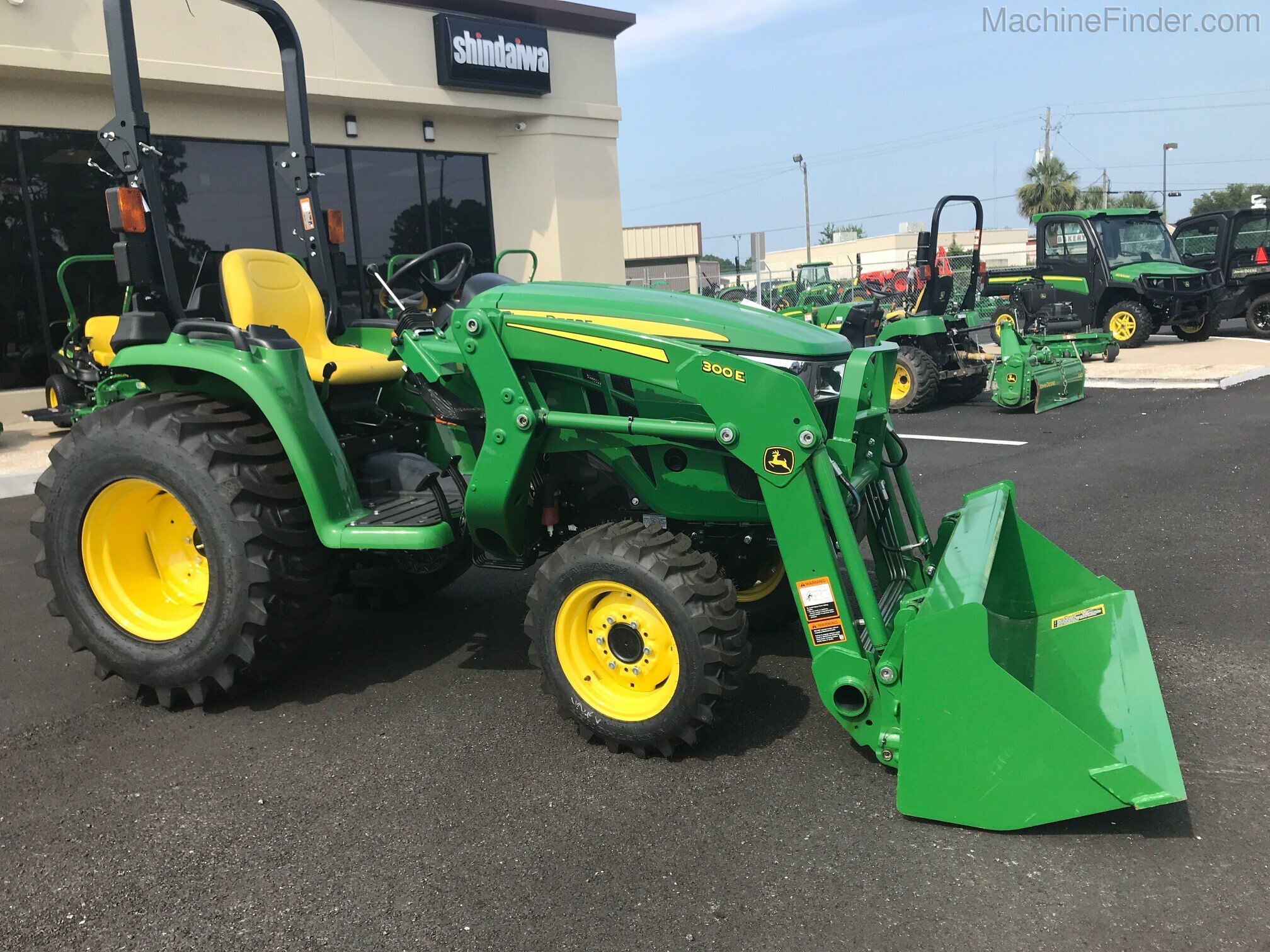 2020 John Deere 3025E Image 6