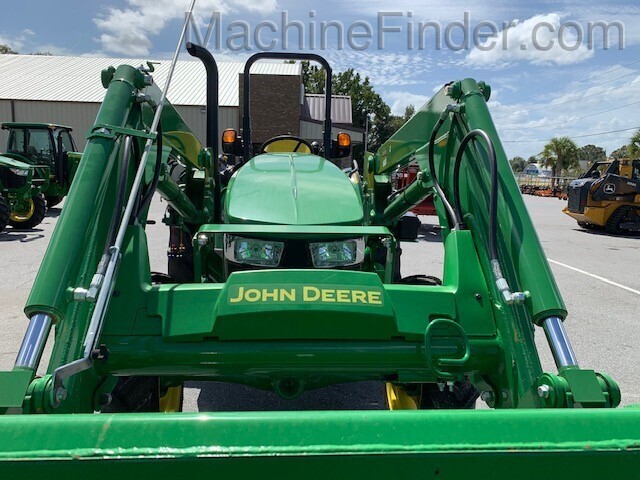 2020 John Deere 5075E Image 11