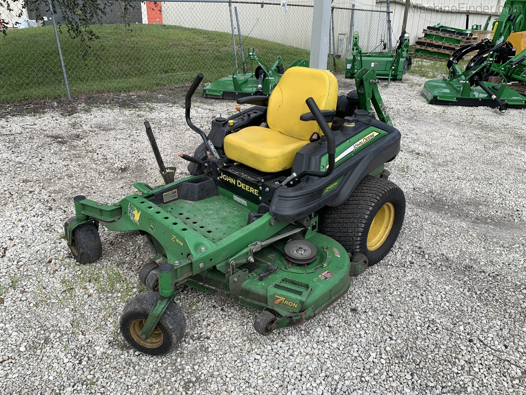 2015 John Deere Z930M Image 2