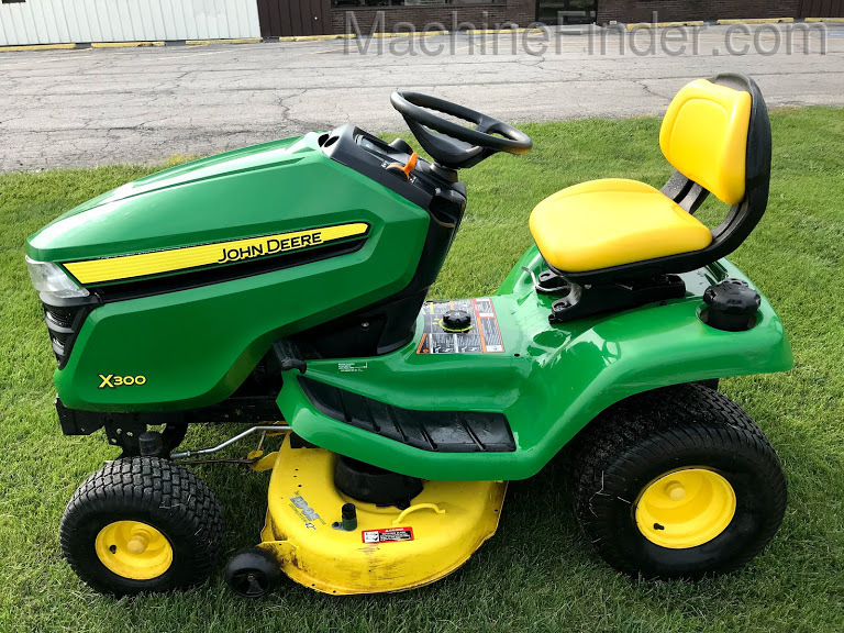 2014 John Deere X300 Image 8