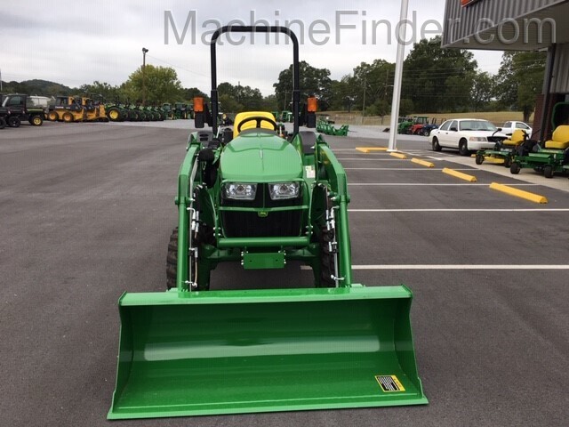 2020 John Deere 3035D Image 3