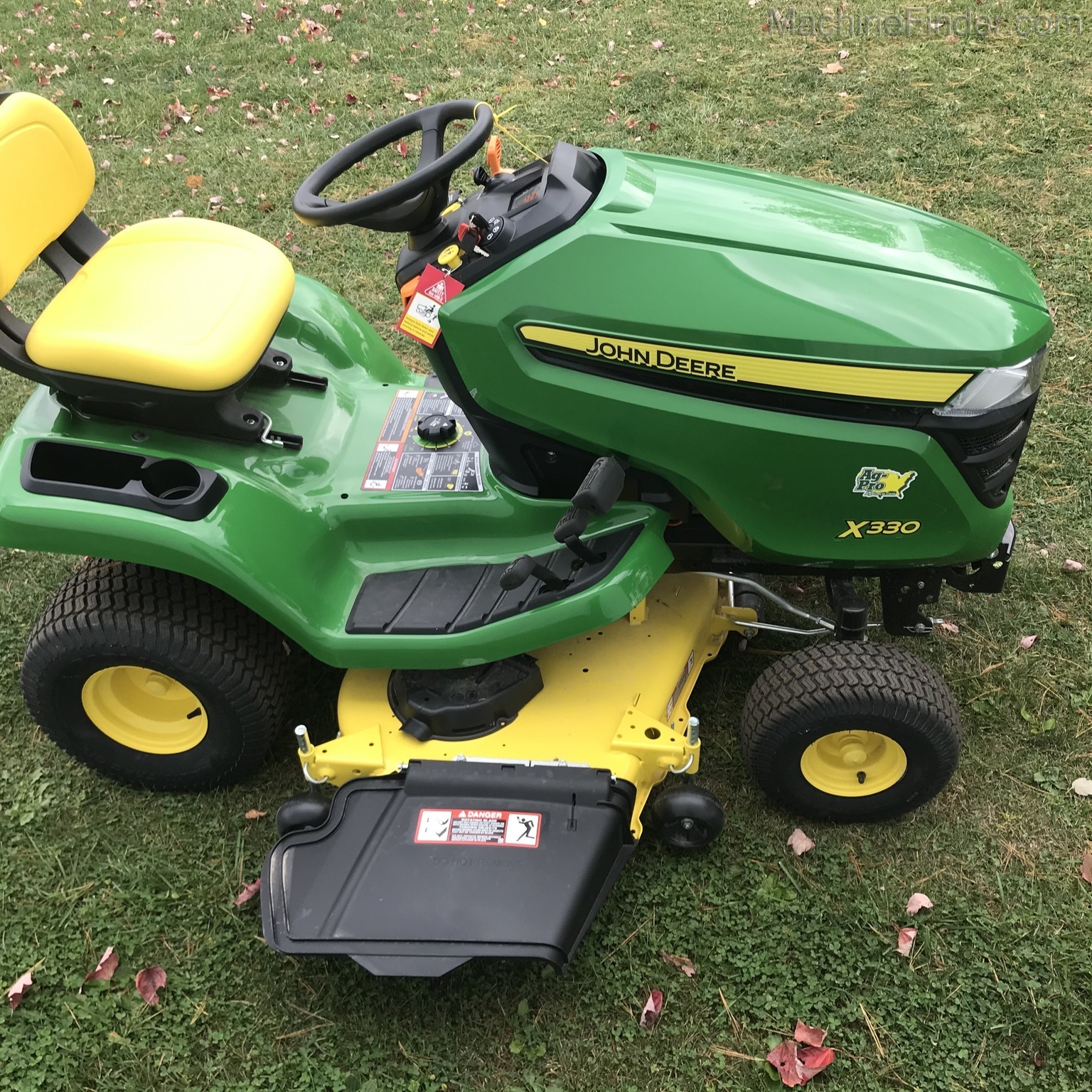 2021 John Deere x330 48A Image 4