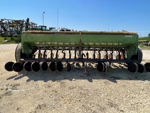 John Deere 8300 Image 1