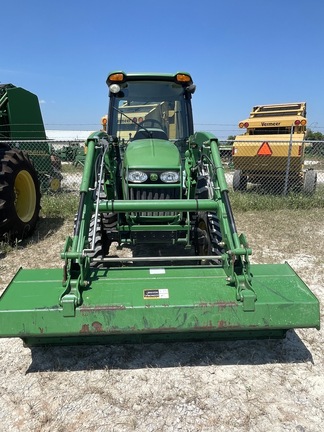 2010 John Deere 4520 Image 2
