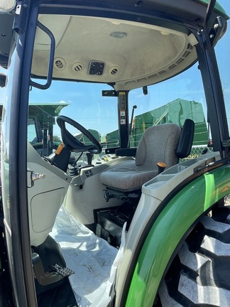 2010 John Deere 4520 Image 7