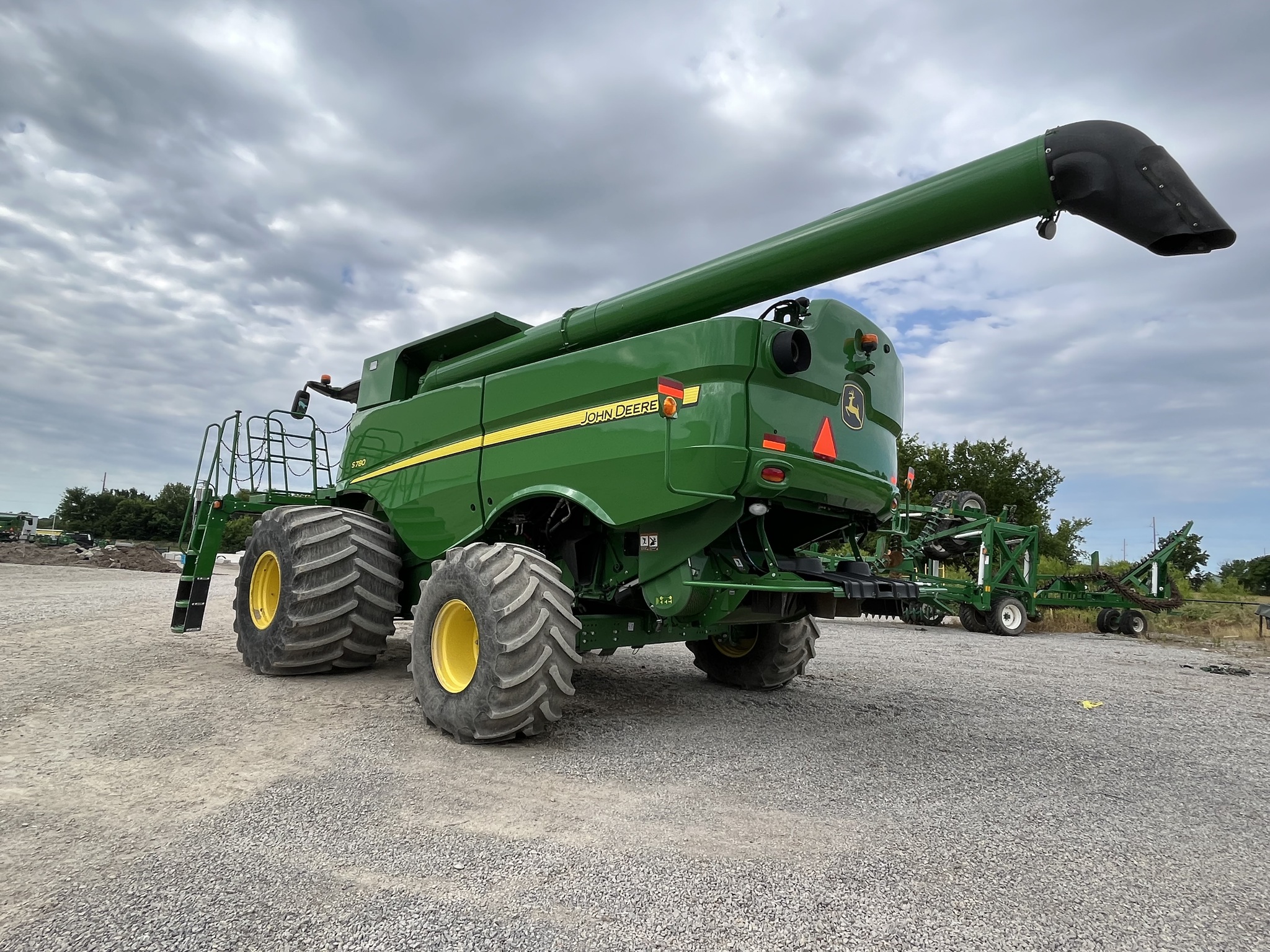  2019 John Deere S780 at Heritage Tractor in Lockwood, MO