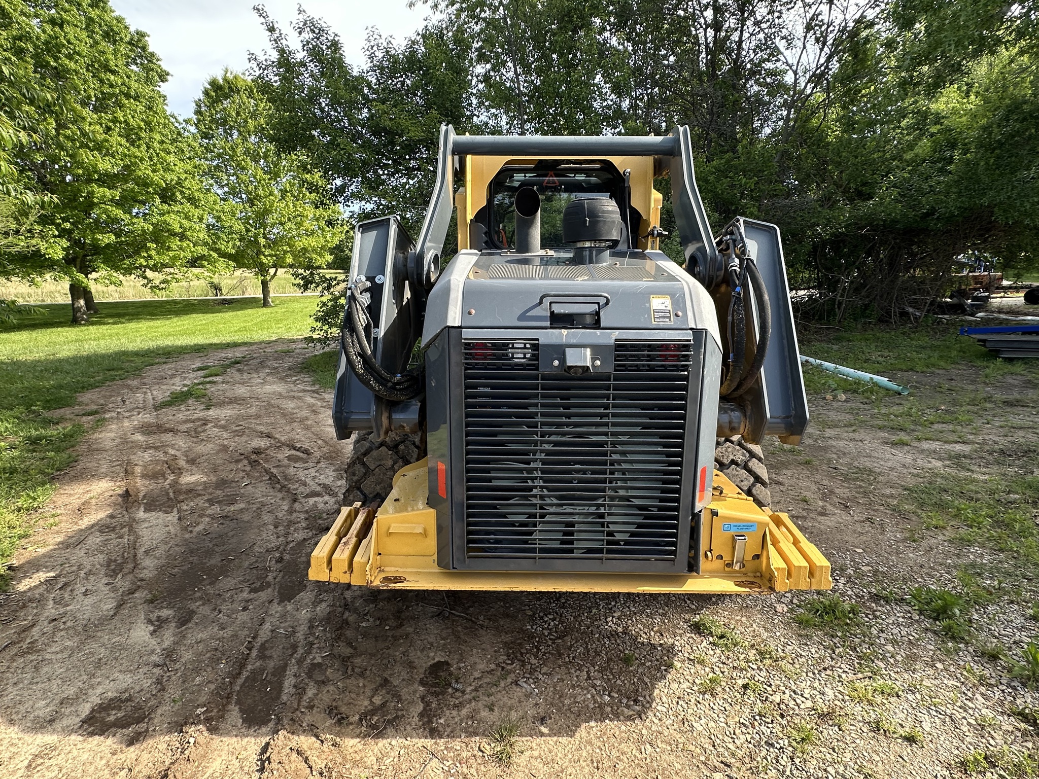  2018 John Deere 332G at Heritage Tractor in Rogersville, MO