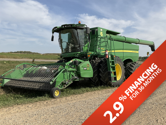 Photo of a 2015 John Deere S690