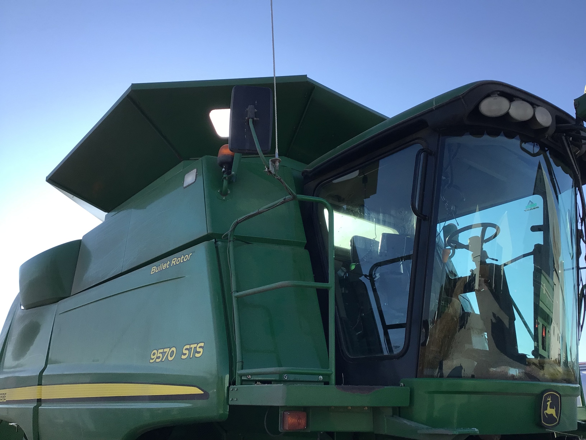 2010 John Deere 9570 STS Image 11