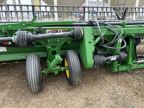 Used 2020 John Deere 730D Combine Platforms at Horizon Ag & Turf in Barrhead, AB - Photo9