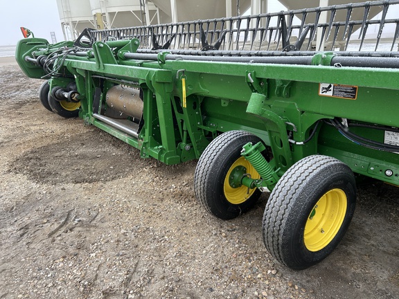 Used 2020 John Deere 730D Combine Platforms at Horizon Ag & Turf in Barrhead, AB - Photo3