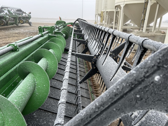 Used 2020 John Deere 730D Combine Platforms at Horizon Ag & Turf in Barrhead, AB - Photo14