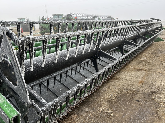 Used 2020 John Deere 730D Combine Platforms at Horizon Ag & Turf in Barrhead, AB - Photo15