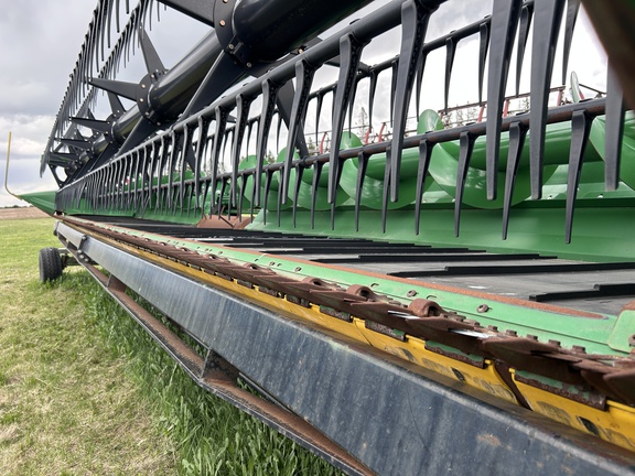 Used 2020 John Deere 730D Combine Platforms at Horizon Ag & Turf in Barrhead, AB - Photo12