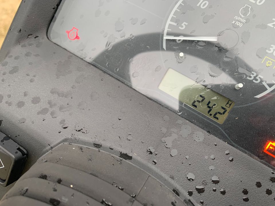 2021 John Deere 2025R Image 5