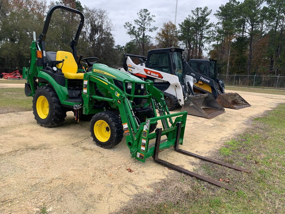 2021 John Deere 2025R Image 1