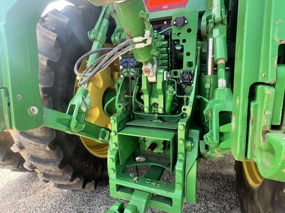2022 John Deere 8R 340 Photo 3