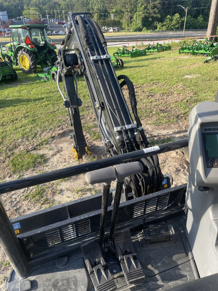 2023 John Deere 35G Image 4