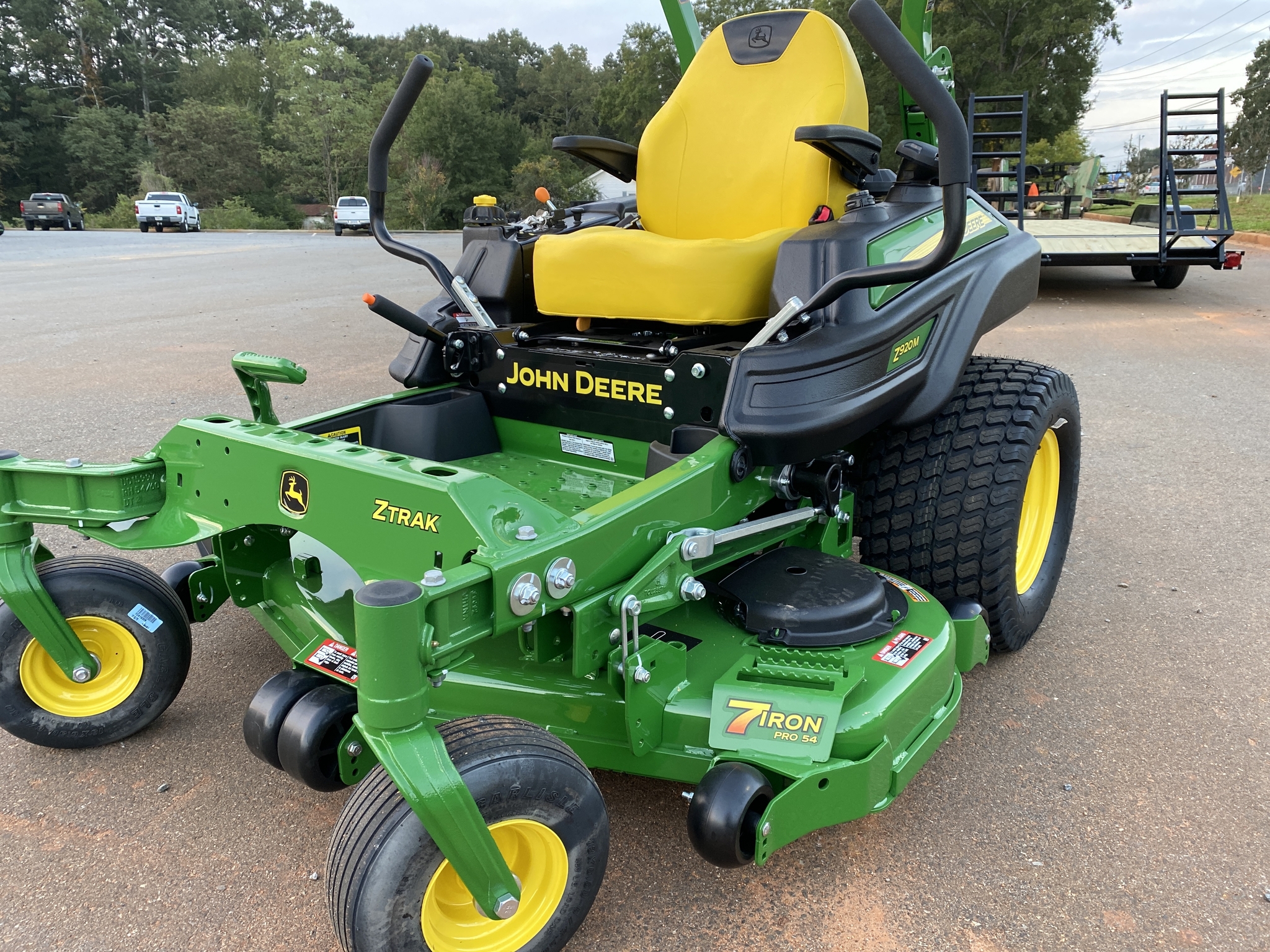 2025 John Deere Z920M Image 1