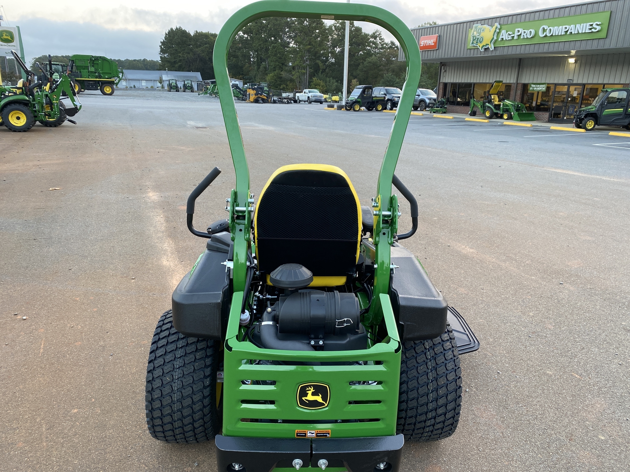 2025 John Deere Z920M Image 5