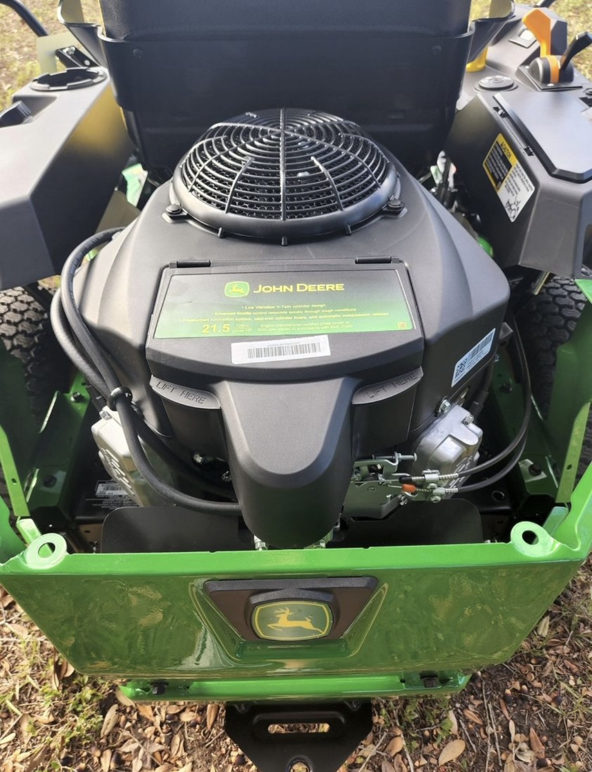 2025 John Deere Z320R Image 6