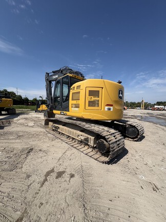 2023 John Deere 245 P